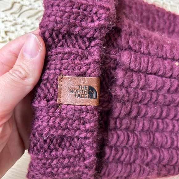 The North Face Chunky Knit Beanie Plum Purple Wool Blend Winter Hat - Picture 4 of 5
